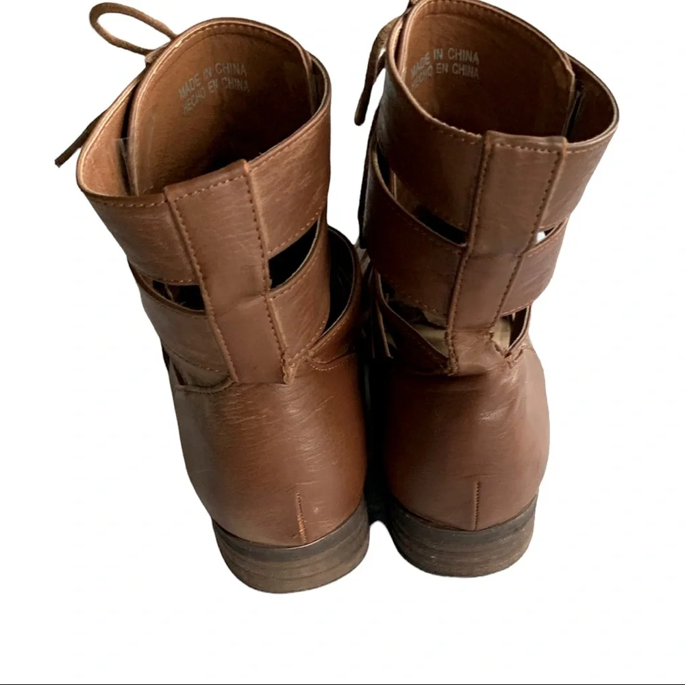 SOLD !!FOREVER 21 BOOTIE - LACE UP- SIZE 9 - Picture 4 of 9